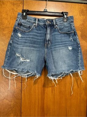 Kan Can shorts